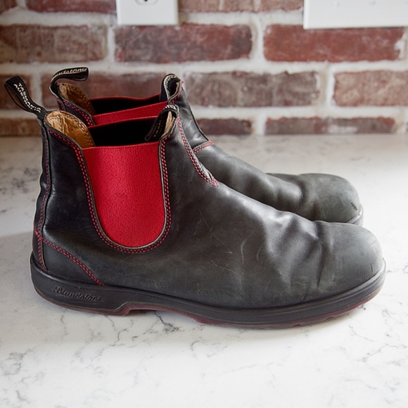 blundstone black red